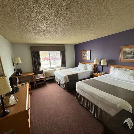 Fossil Creek Hotel & Suites Russell Eksteriør bilde