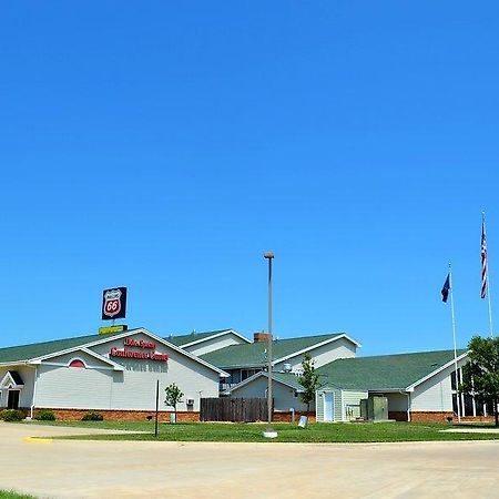 Fossil Creek Hotel & Suites Russell Eksteriør bilde