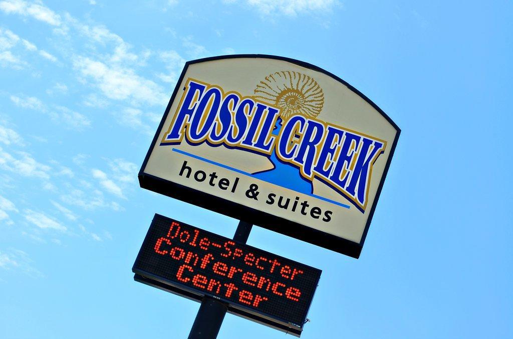 Fossil Creek Hotel & Suites Russell Eksteriør bilde